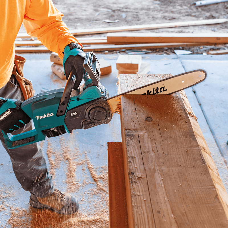 Makita (XCU11SM1 - R) 18V LXT® Brushless 14" Chain Saw Kit (4.0Ah) - Pacific Power Tools