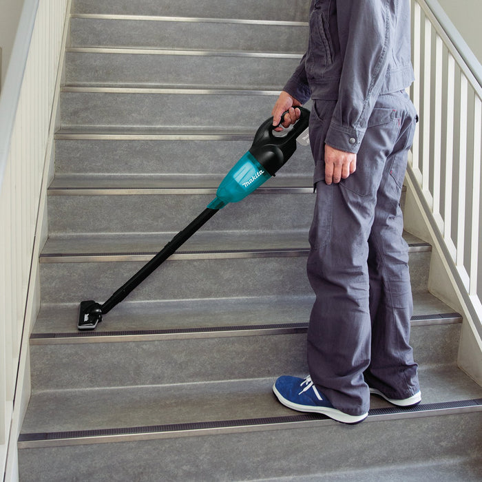 Makita (XLC02ZB - R) 18V LXT® Compact Cordless Vacuum (Tool Only) (Factory Reconditioned) - Pacific Power Tools