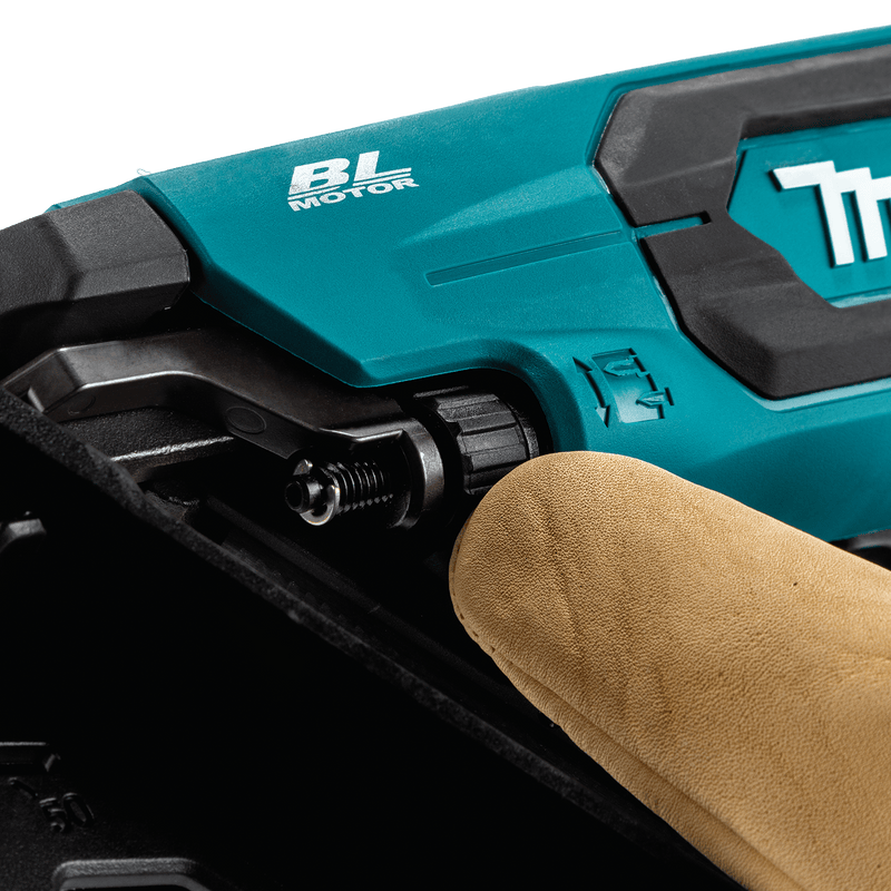 Makita (XNB08Z) 18V LXT® Lithium - Ion Brushless 2 - 1/2” Angled Finish Nailer, 15 Ga., (Tool Only) - Pacific Power Tools