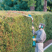 Makita (XNU01T - R) 18V LXT® Brushless 20" Articulating Pole Hedge Trimmer (Factory Reconditioned - Pacific Power Tools