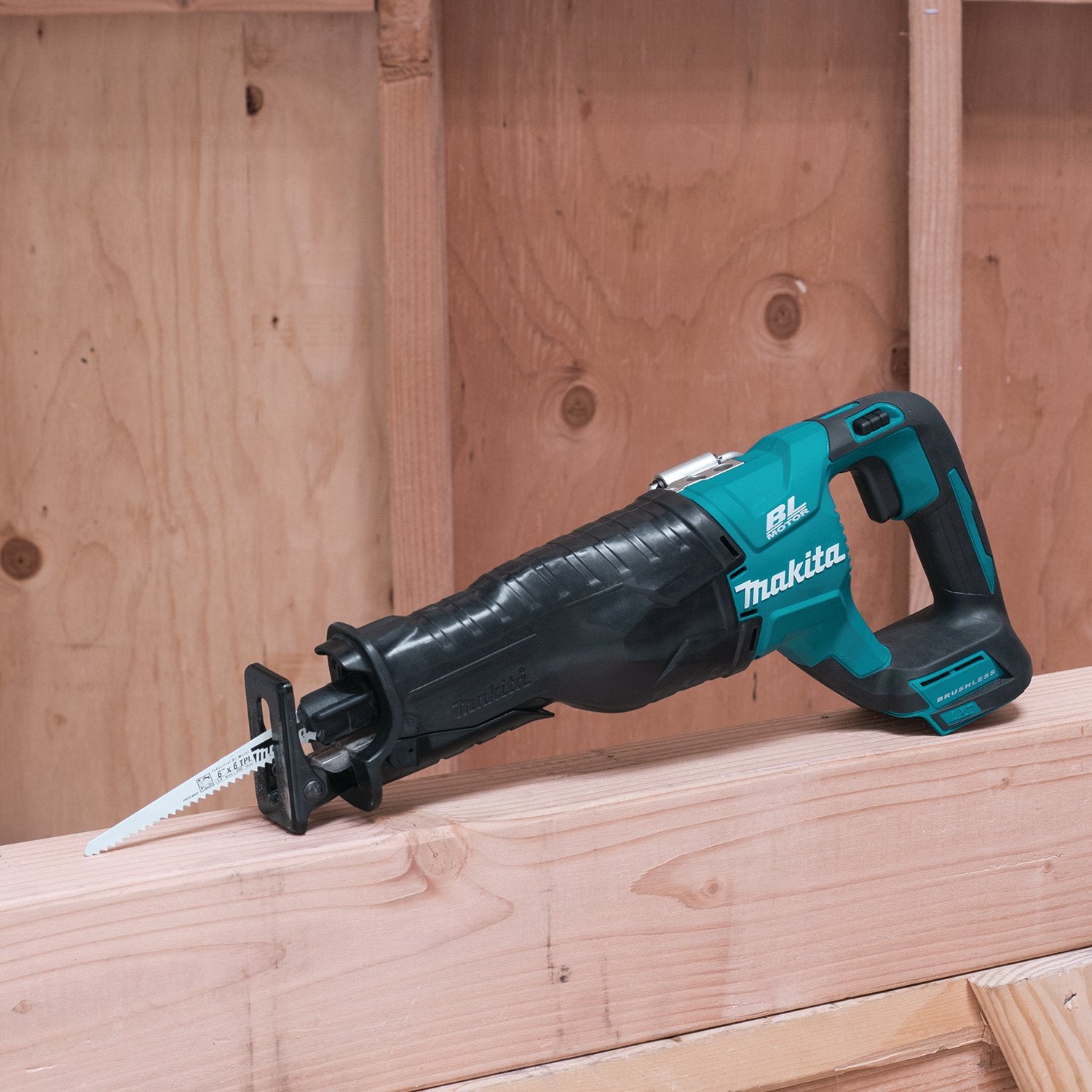 Makita (XRJ05Z - R) 18V LXT® Brushless Reciprocating Saw (Tool Only) (Factory Reconditioned) - Pacific Power Tools
