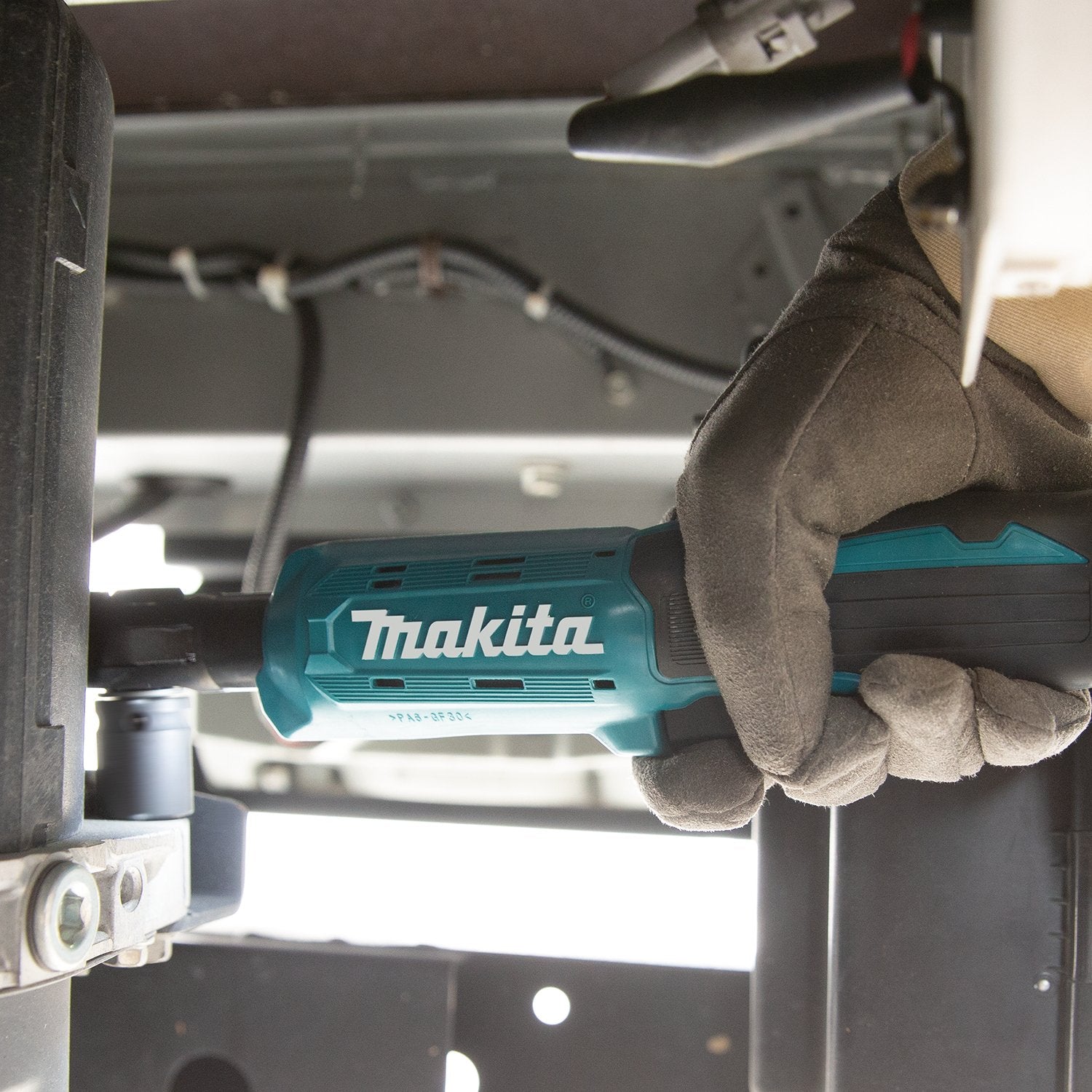 Makita (XRW01Z - R) 18V LXT® 3/8