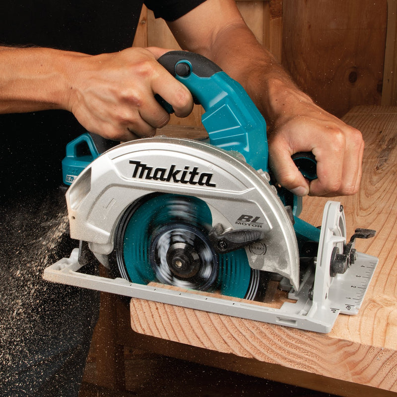 Makita (XSH06PT - R) 36V (18V X2) LXT® Brushless 7 - 1/4" Circular Saw Kit, blade right, dual port charger, bag (5.0Ah) (Factory Reconditioned) - Pacific Power Tools