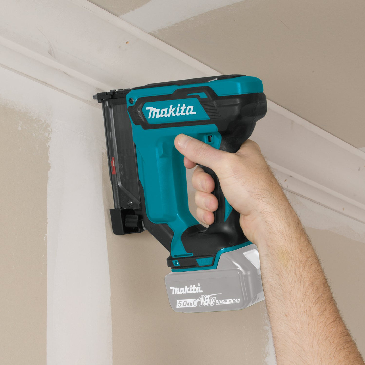 Makita XTP02Z