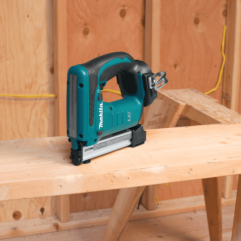 Makita (XTS01Z) 18V LXT® 3/8" Crown Stapler (Tool Only) - Pacific Power Tools