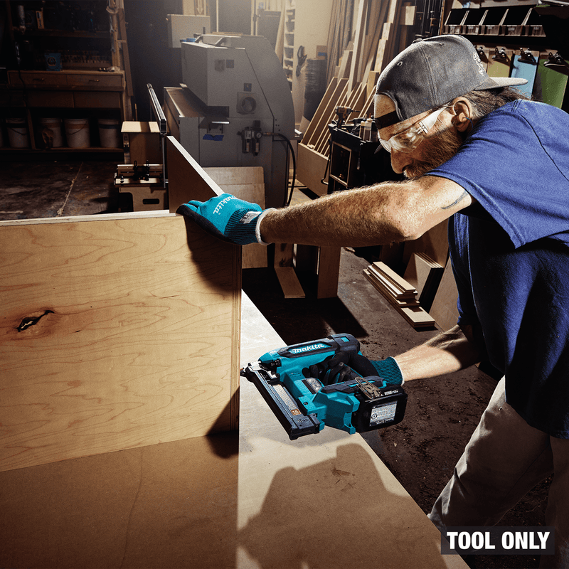 Makita (XTS02Z) 18V LXT® Brushless 1/4” Narrow Crown Stapler, 18 Ga. (Tool Only) - Pacific Power Tools